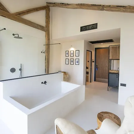 To Be Social House Hotel 3*