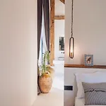 Hotell To Be Social House