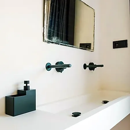 To Be Social House Hotel