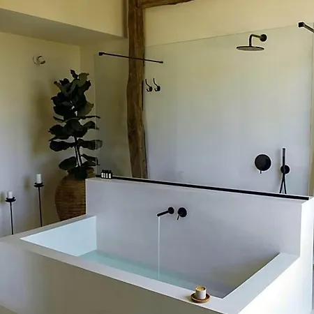 To Be Social House